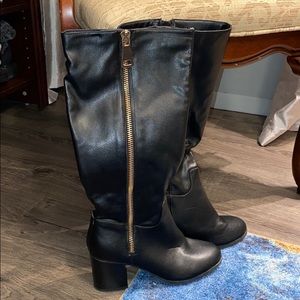 Rampage black boots with a gold zipper. Size 7.5